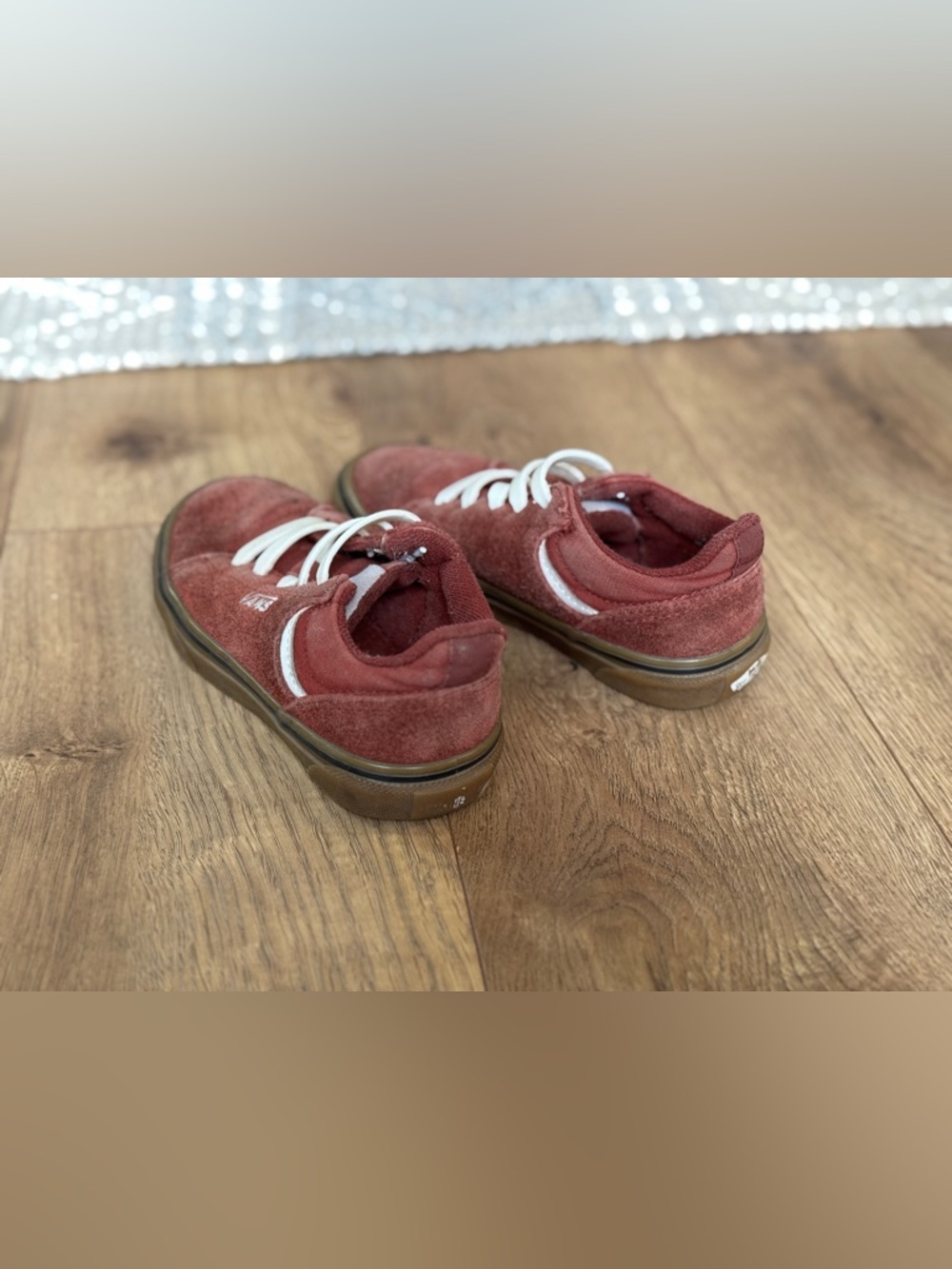 Vans Kids Classic Low-Top Sneakers in Burgundy, little kid size 10 - Picture 2 of 4